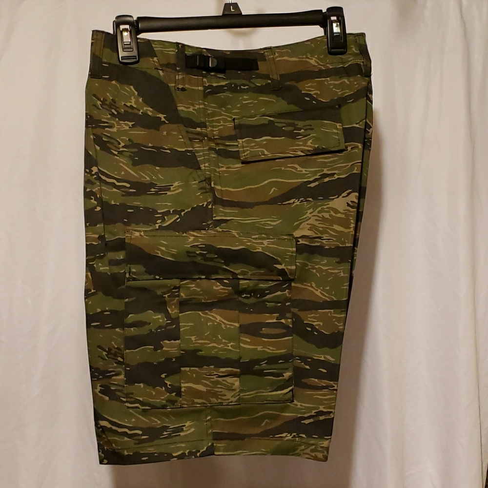 Men's Military Tiger Stripe Shorts - Picture 2 of 8